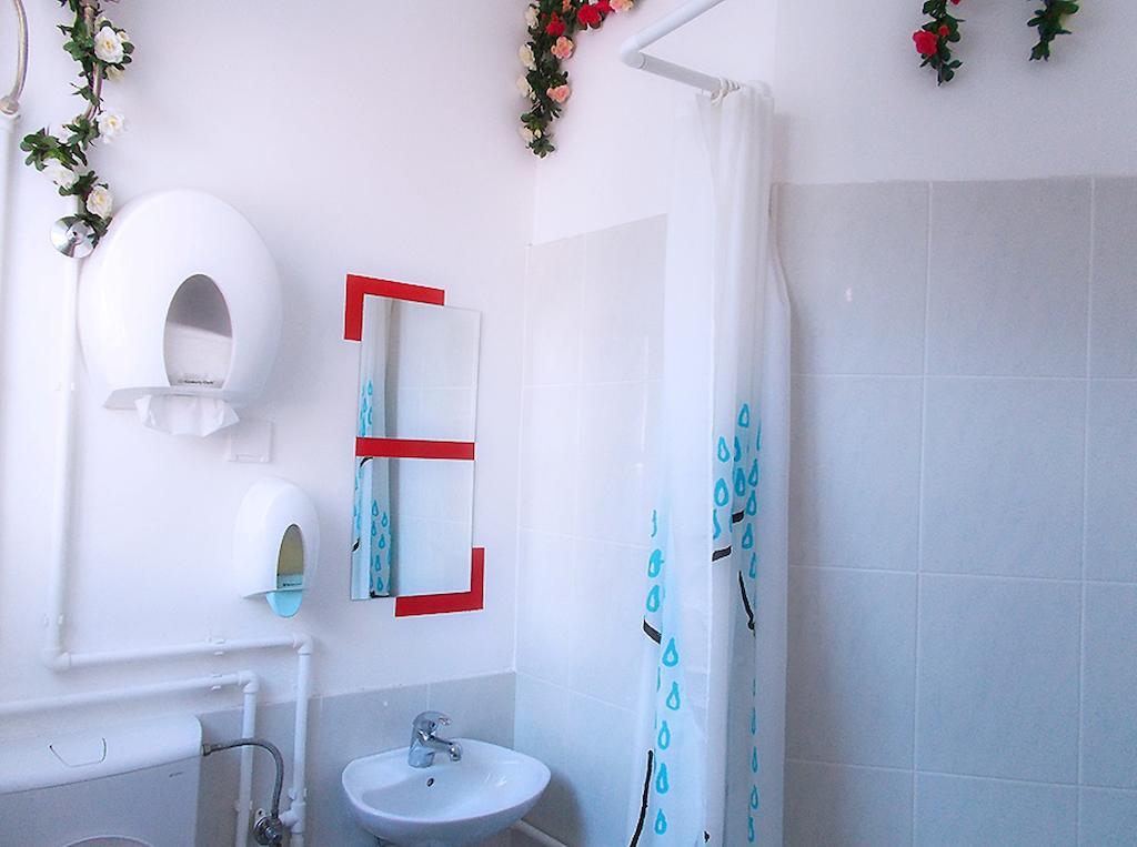 Hostel El Diablo Belgrade Bilik gambar