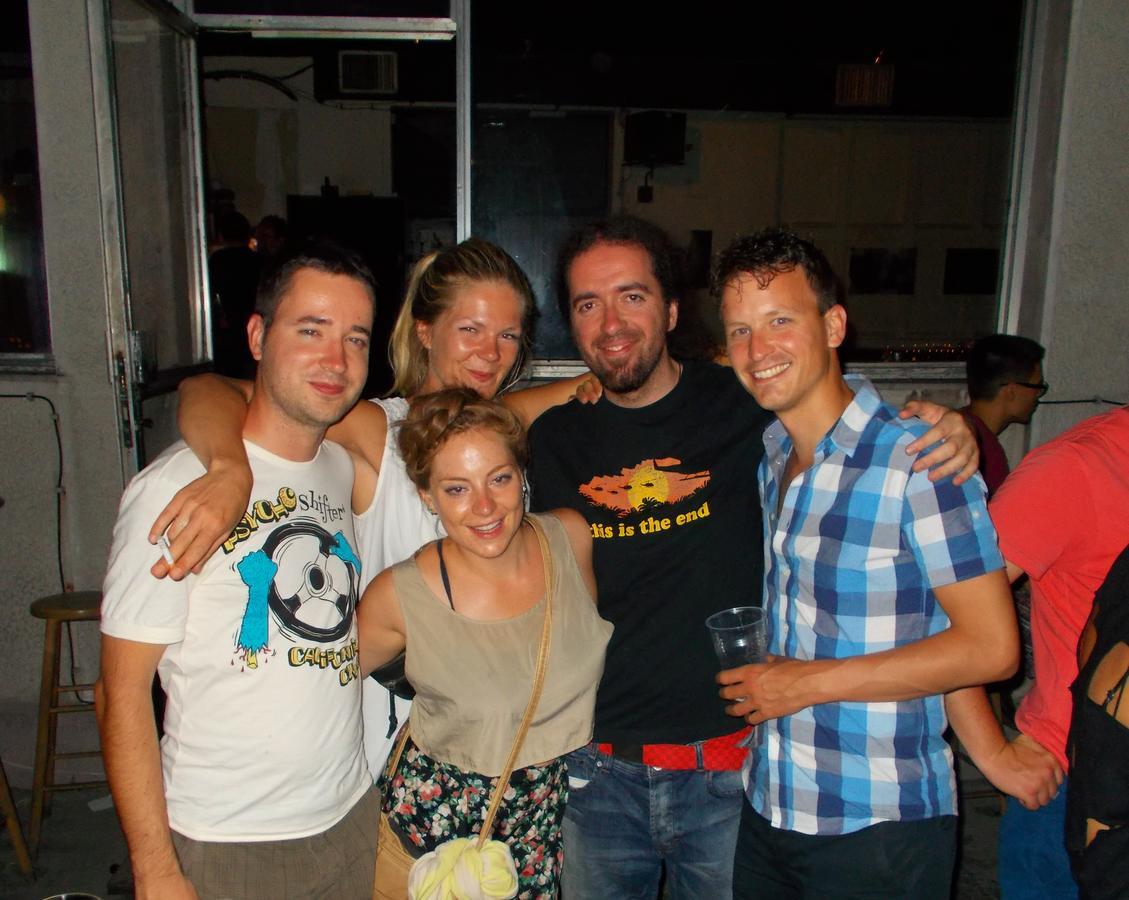 Hostel El Diablo Belgrade Luaran gambar